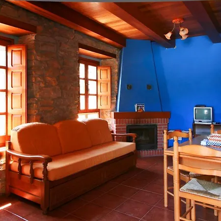 Nyaraló Casa De Aldea Cuendias *
