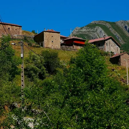 Casa De Aldea Cuendias *