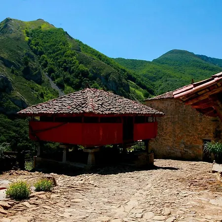 Casa De Aldea Cuendias Nyaraló